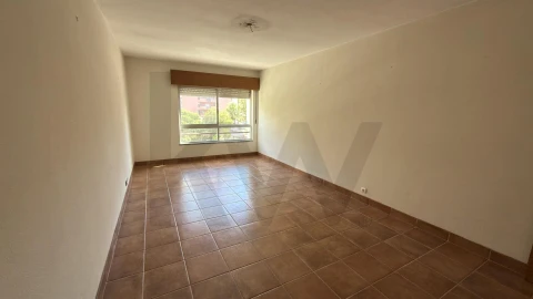 Apartamento T2 para Venda em Algueirão-Mem Martins