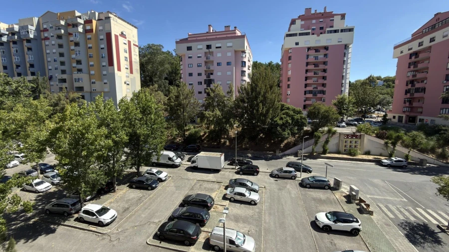 Apartamento T2 para Venda em Algueirão-Mem Martins Foto 16