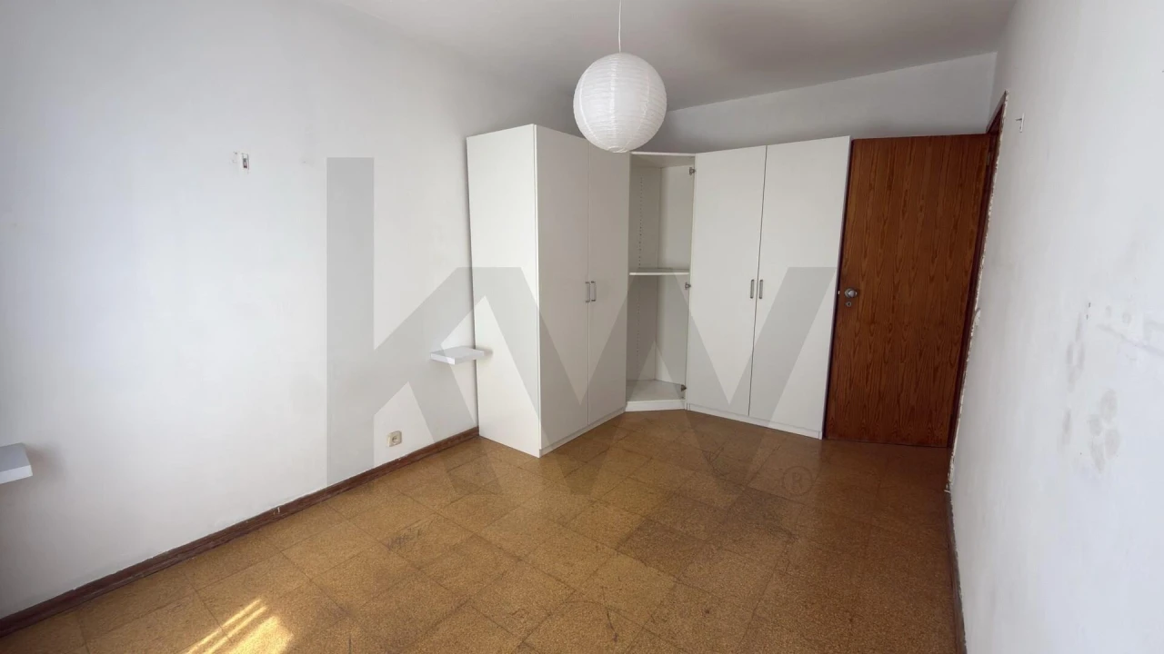 Apartamento T2 para Venda em Algueirão-Mem Martins Foto 7