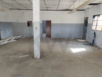 Armazém para Venda em Montes da Senhora