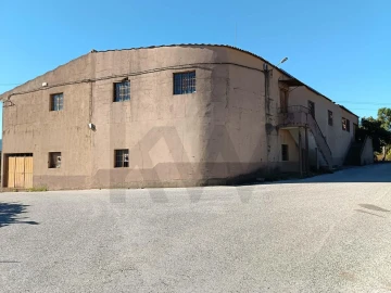 Armazém para Venda em Montes da Senhora