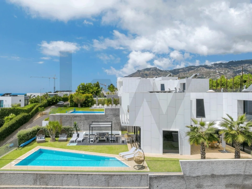 Moradia T4 para Venda em São Martinho Foto 5