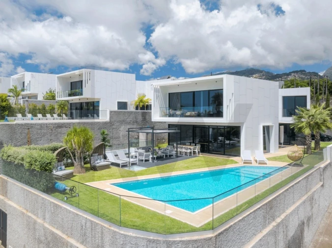 Moradia T4 para Venda em São Martinho Foto 6