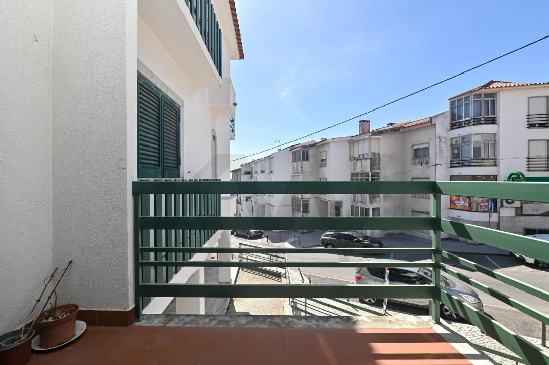 Apartamento T3 para Arrendamento em São Domingos de Rana Foto 26