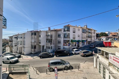 Apartamento T3 para Arrendamento em São Domingos de Rana
