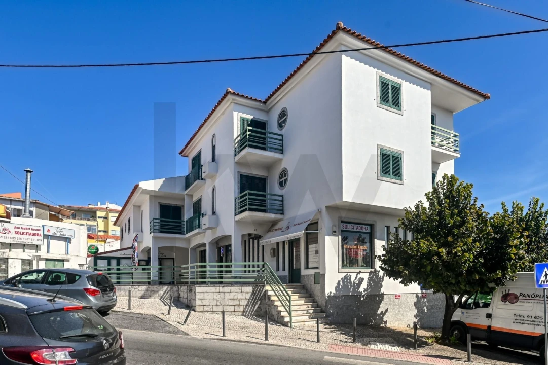 Apartamento T3 para Arrendamento em São Domingos de Rana Foto 2