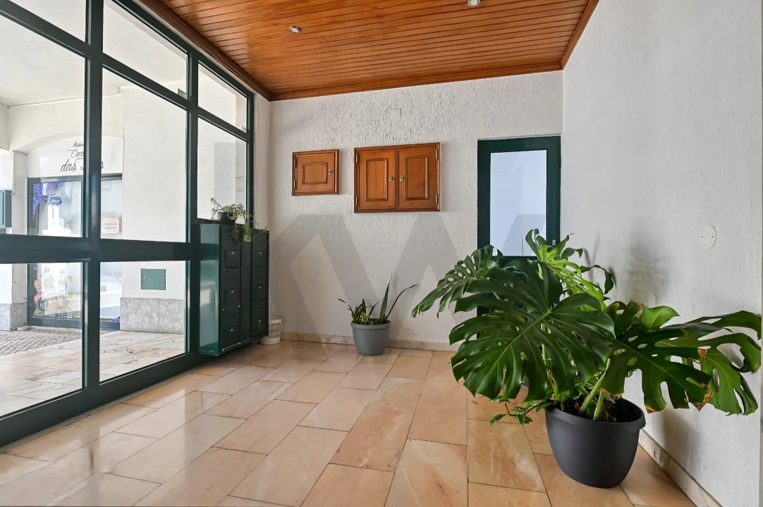 Apartamento T3 para Arrendamento em São Domingos de Rana Foto 28