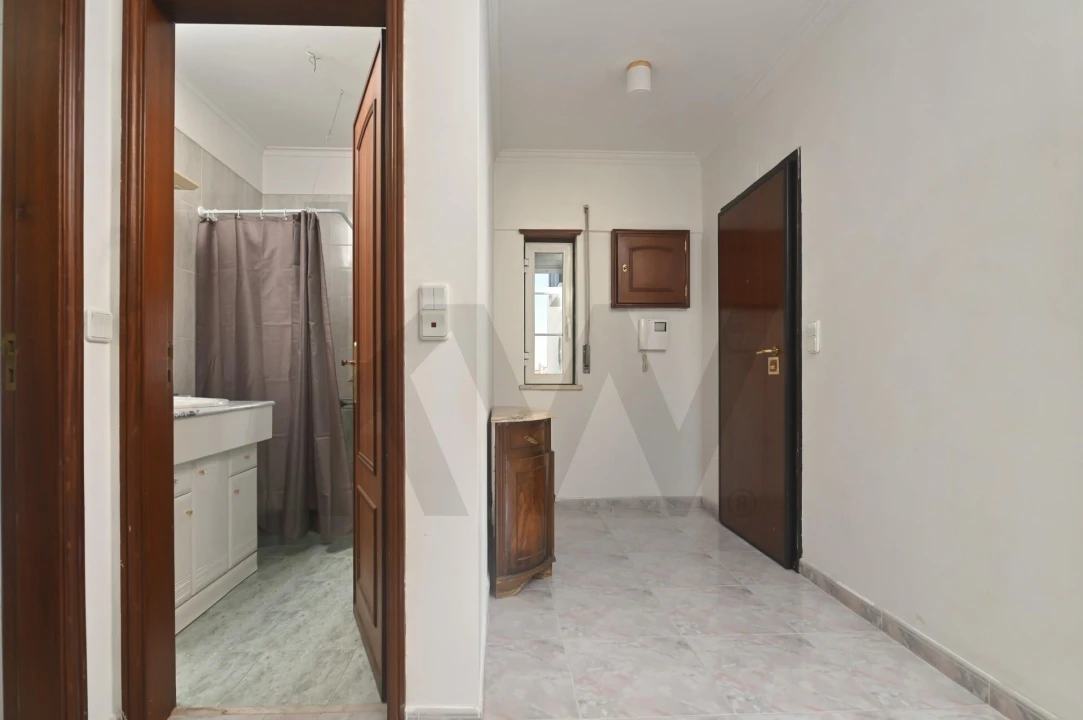 Apartamento T3 para Arrendamento em São Domingos de Rana Foto 16