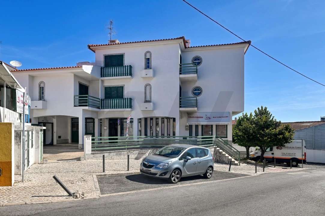 Apartamento T3 para Arrendamento em São Domingos de Rana Foto 3