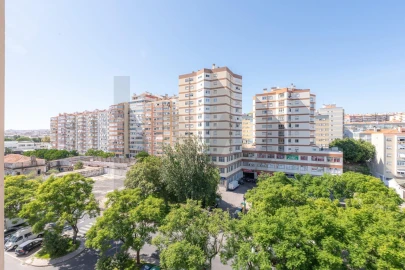 Apartamento T2 para Venda em Póvoa de Santo Adrião e Olival Basto