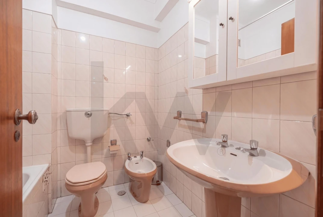 Apartamento T2 para Venda em Póvoa de Santo Adrião e Olival Basto Foto 11