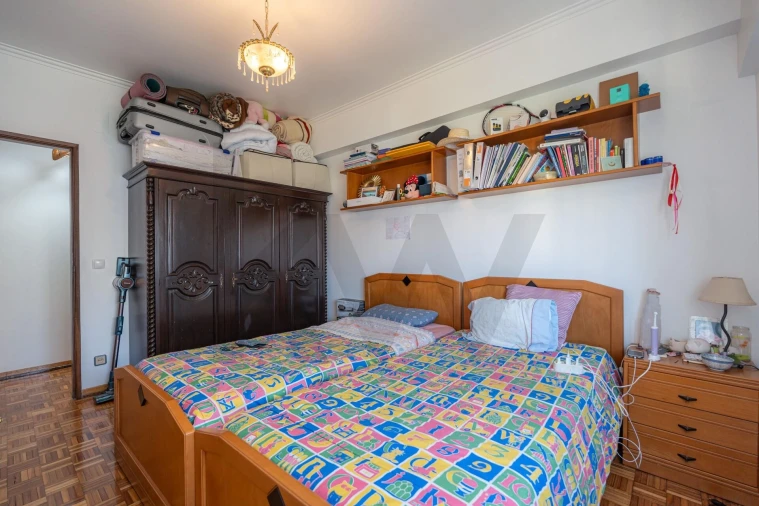 Apartamento T2 para Venda em Póvoa de Santo Adrião e Olival Basto Foto 9
