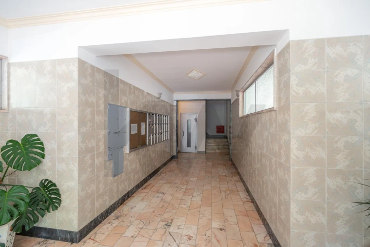 Apartamento T2 para Venda em Póvoa de Santo Adrião e Olival Basto Foto 18