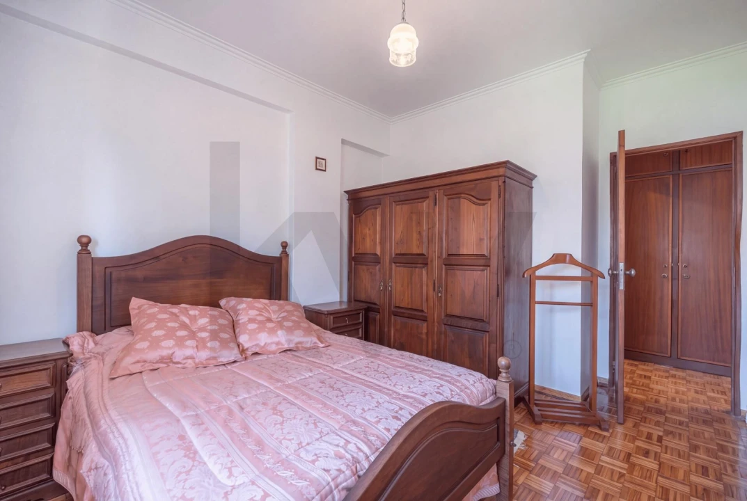 Apartamento T2 para Venda em Póvoa de Santo Adrião e Olival Basto Foto 8