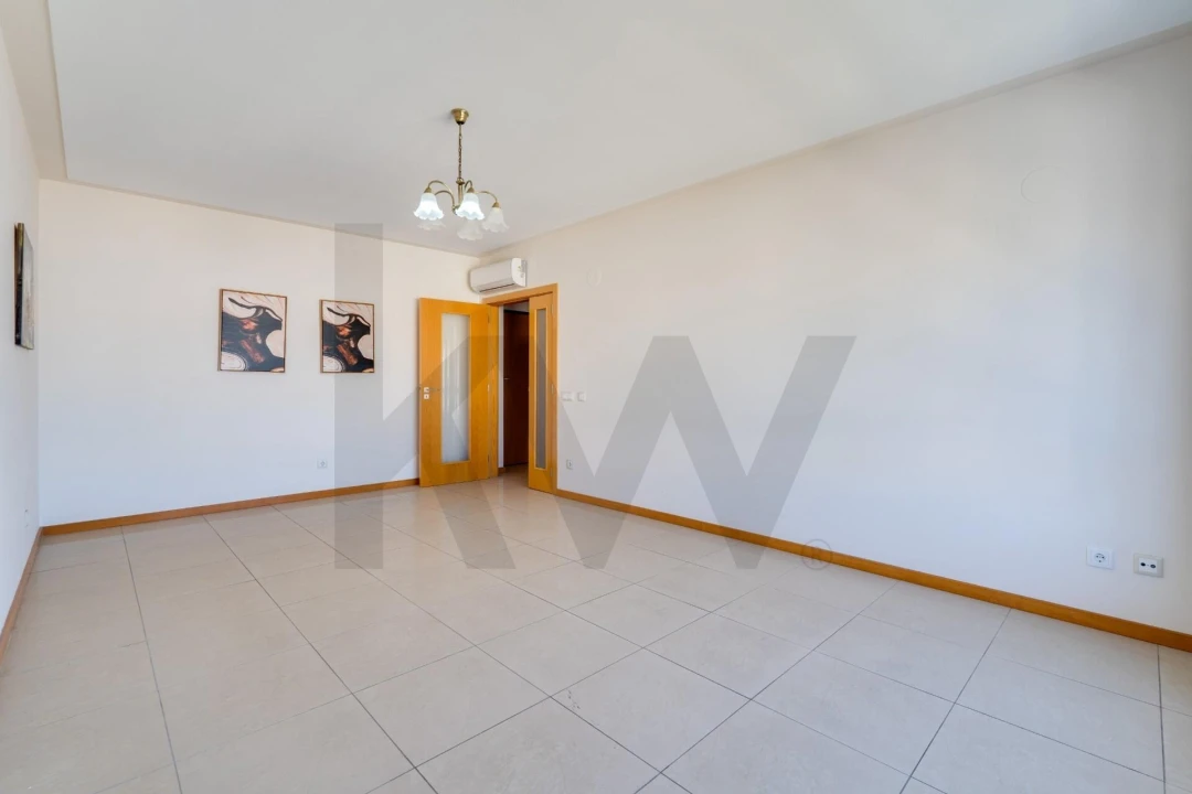 Apartamento T1 para Venda em Portimão Foto 7