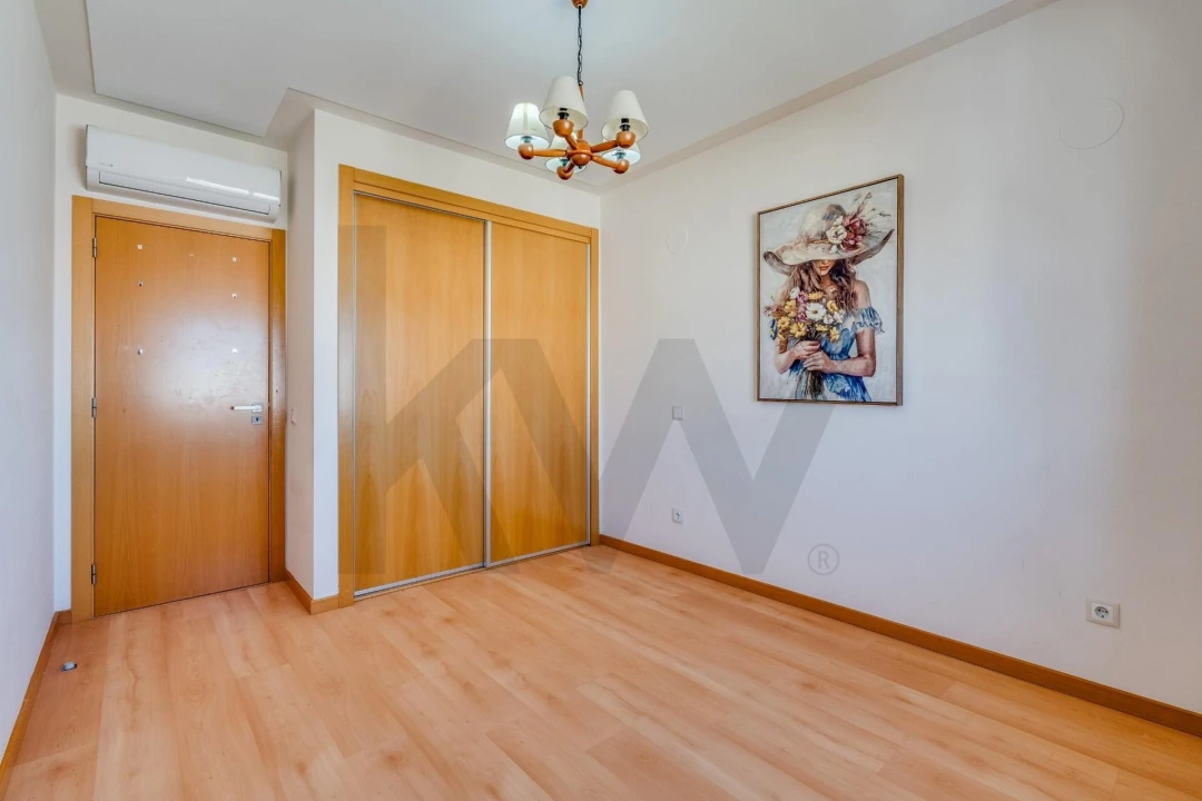 Apartamento T1 para Venda em Portimão Foto 2