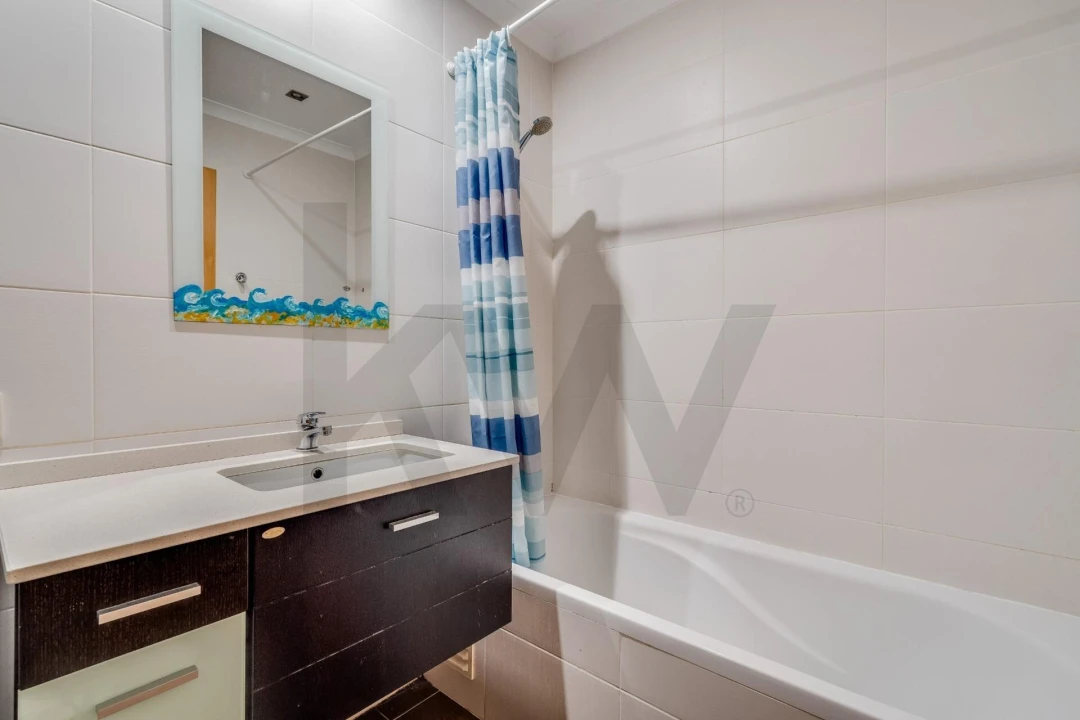 Apartamento T1 para Venda em Portimão Foto 3