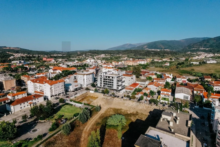 Apartamento T2 para Venda em Miranda do Corvo Foto 36