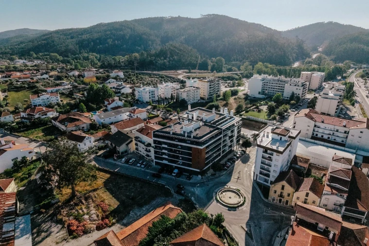 Apartamento T2 para Venda em Miranda do Corvo Foto 35