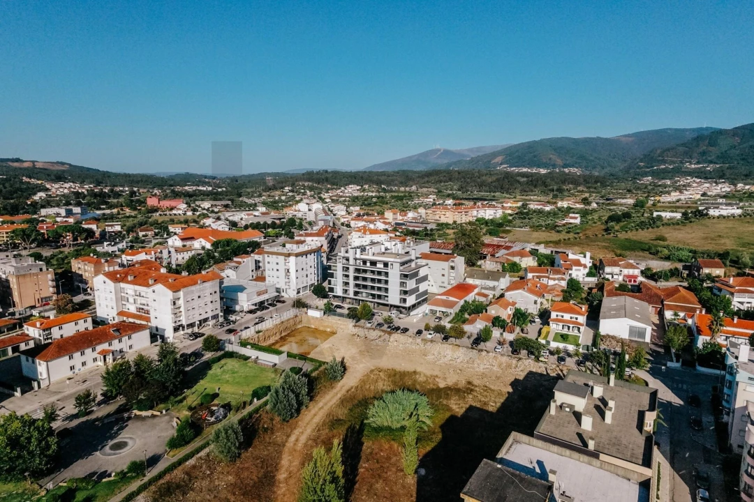 Apartamento T2 para Venda em Miranda do Corvo Foto 36