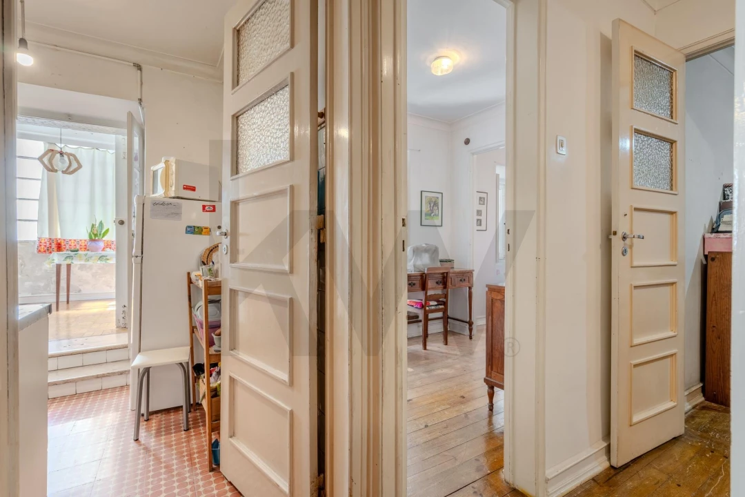Apartamento T2 para Venda em Santo António Foto 8