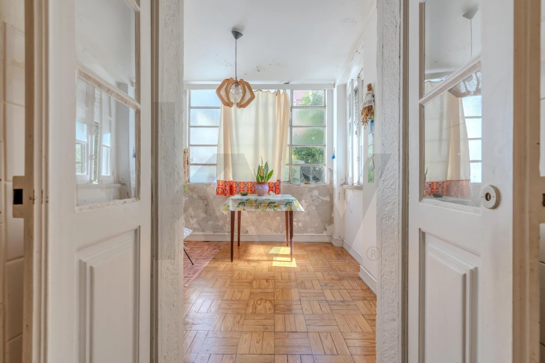 Apartamento T2 para Venda em Santo António Foto 21