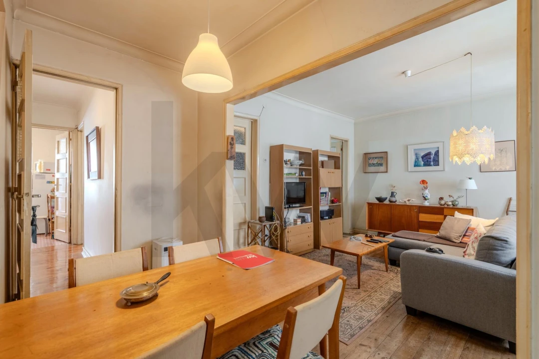 Apartamento T2 para Venda em Santo António Foto 1