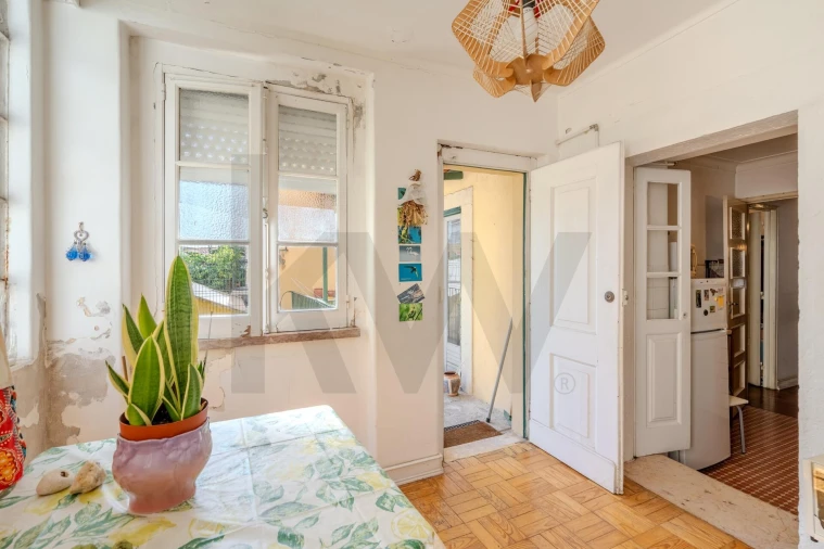 Apartamento T2 para Venda em Santo António Foto 23