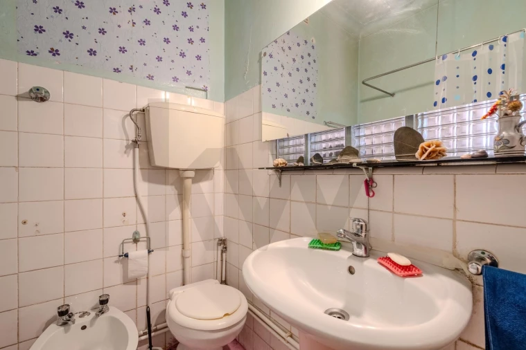 Apartamento T2 para Venda em Santo António Foto 10