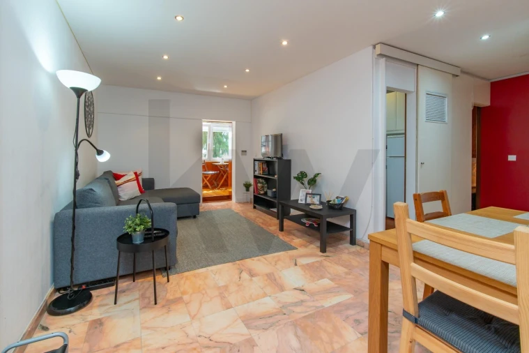 Apartamento T1 para Venda em Costa da Caparica Foto 2