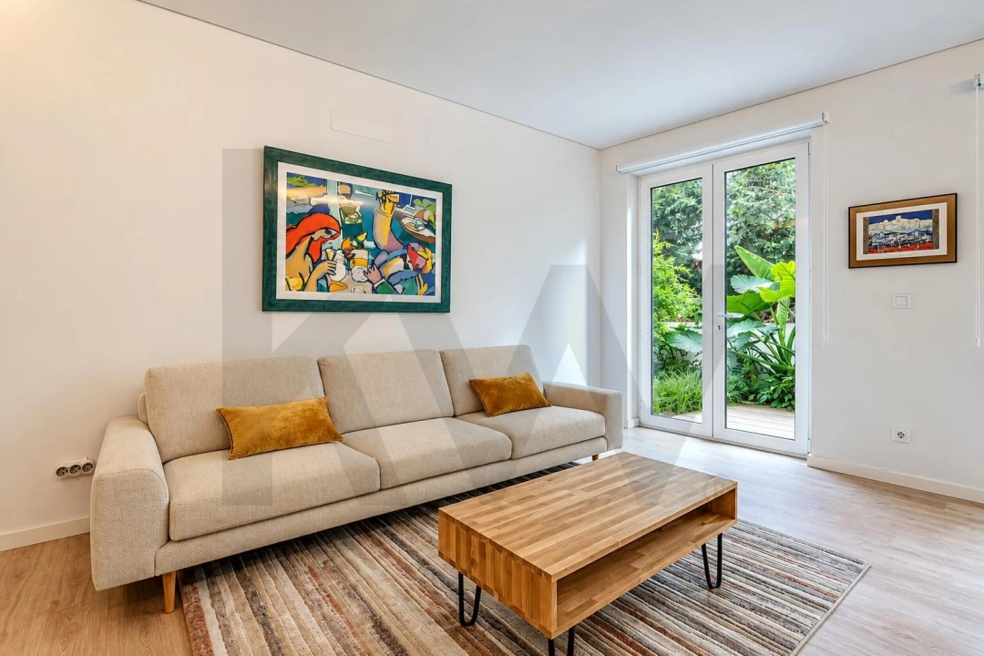 Apartamento T1 para Arrendamento em Santo António Foto 4