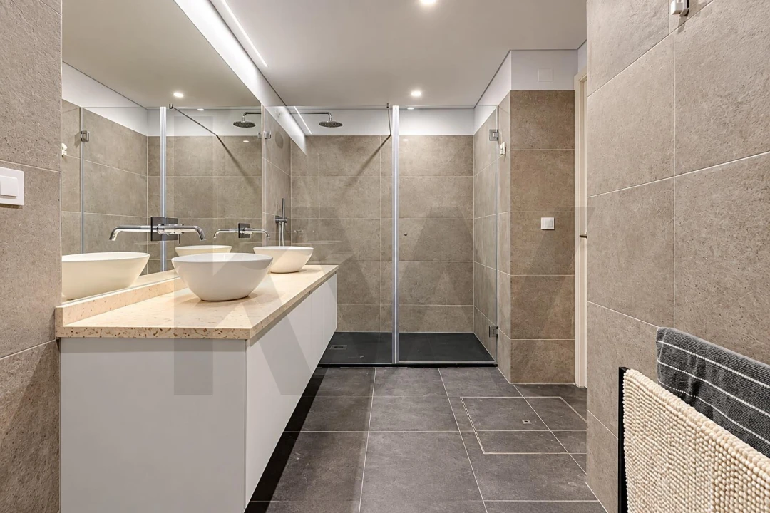 Apartamento T1 para Arrendamento em Santo António Foto 6