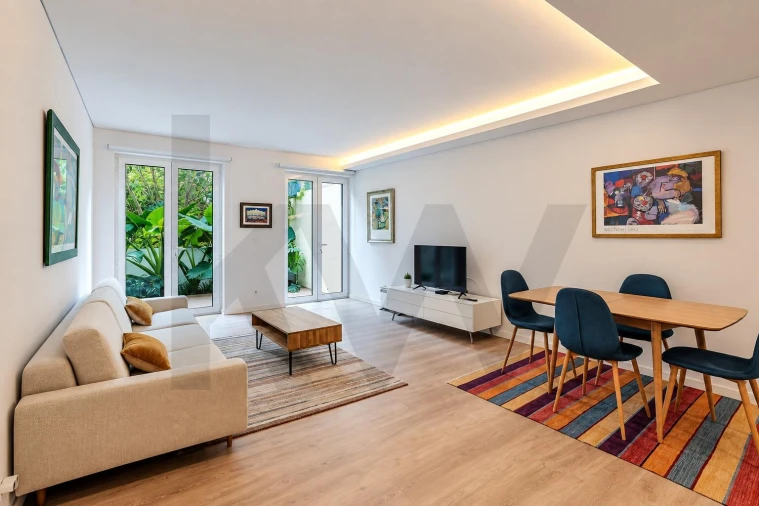 Apartamento T1 para Arrendamento em Santo António Foto 3