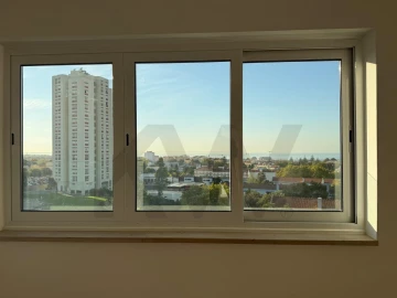 Apartamento T2 para Arrendamento em Carcavelos e Parede