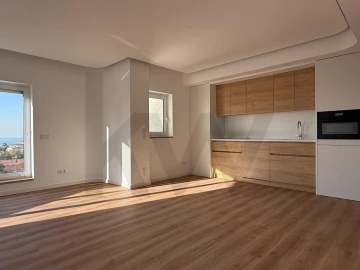 Apartamento T2 para Arrendamento em Carcavelos e Parede