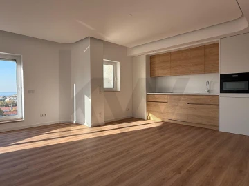 Apartamento T2 para Arrendamento em Carcavelos e Parede