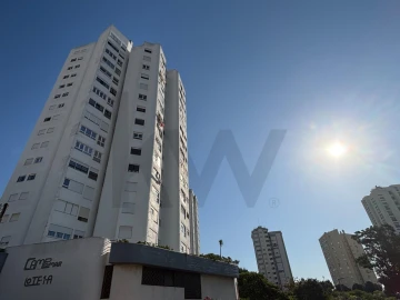 Apartamento T2 para Arrendamento em Carcavelos e Parede