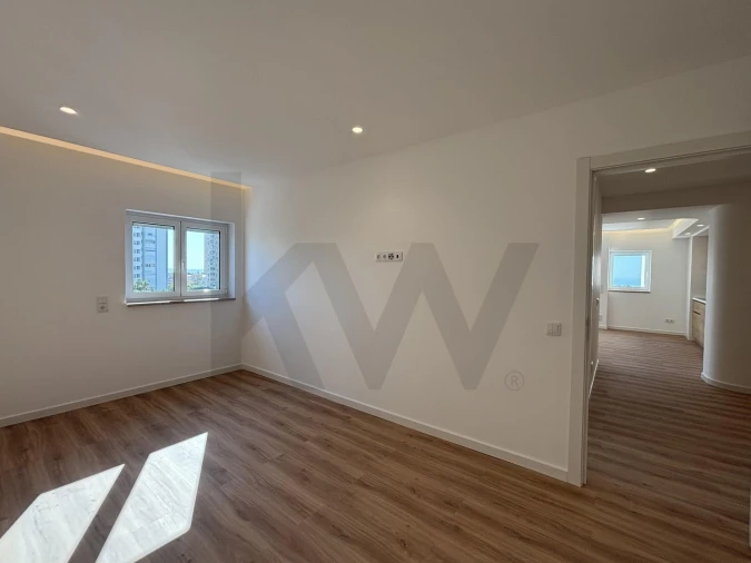 Apartamento T2 para Arrendamento em Carcavelos e Parede Foto 15