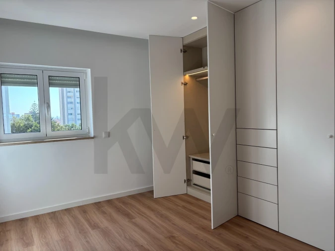 Apartamento T2 para Arrendamento em Carcavelos e Parede Foto 19