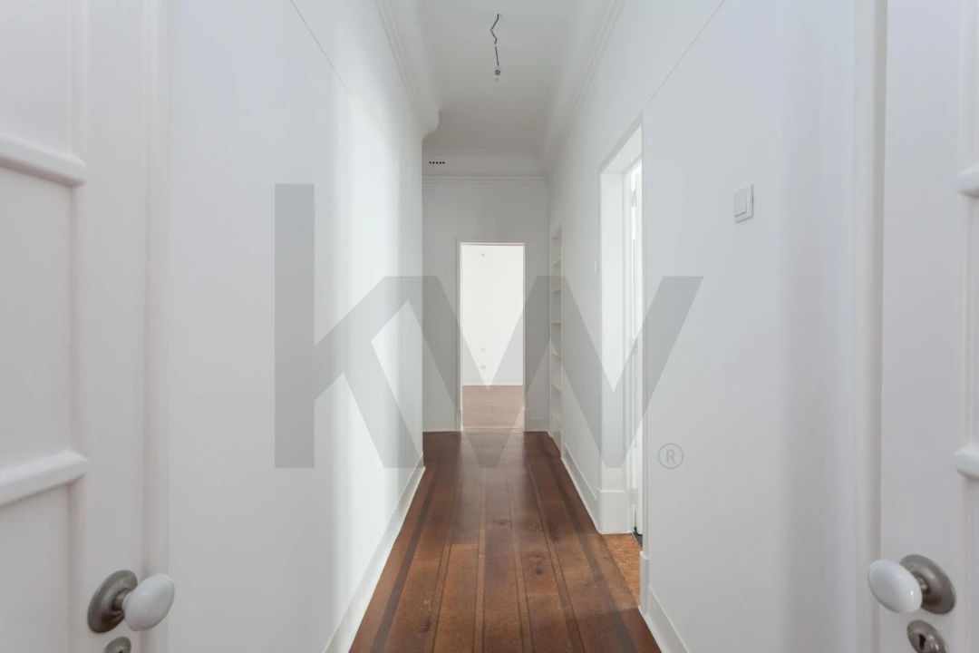 Apartamento T4 para Arrendamento em Santo António Foto 15