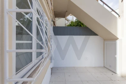 Apartamento T4 para Arrendamento em Santo António