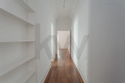 Apartamento T4 para Arrendamento em Santo António