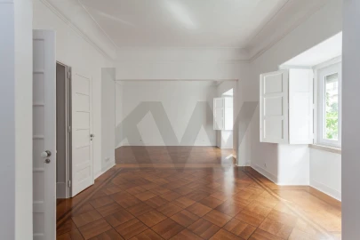 Apartamento T4 para Arrendamento em Santo António