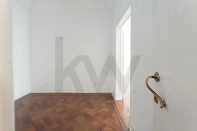 Apartamento T4 para Arrendamento em Santo António