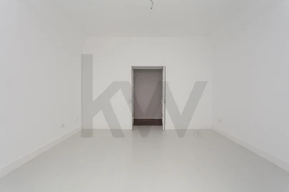 Apartamento T4 para Arrendamento em Santo António