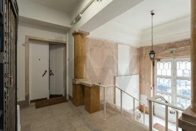 Apartamento T4 para Arrendamento em Santo António