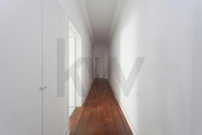 Apartamento T4 para Arrendamento em Santo António