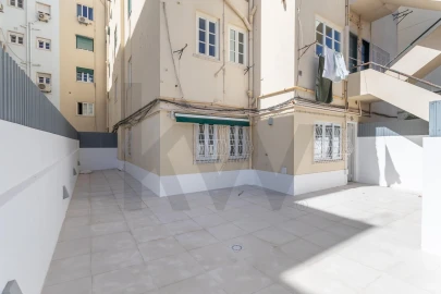 Apartamento T4 para Arrendamento em Santo António