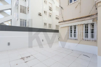 Apartamento T4 para Arrendamento em Santo António