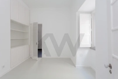 Apartamento T4 para Arrendamento em Santo António